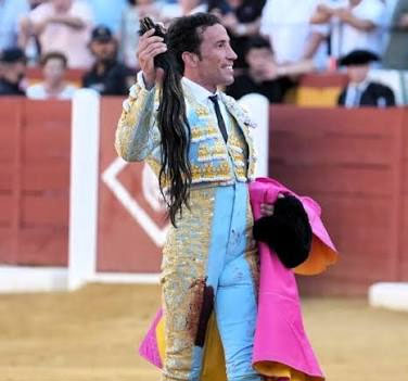 DAVID JUNTO A GOLIAT. DAVID JUNTO A GOLIAT.